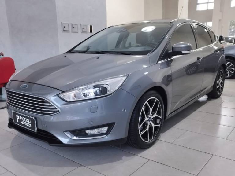 FORD - FOCUS - 2016/2016 - Cinza - R$ 72.900,00