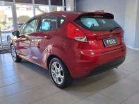 FORD - FIESTA - 2013/2014 - Vermelha - R$ 46.900,00