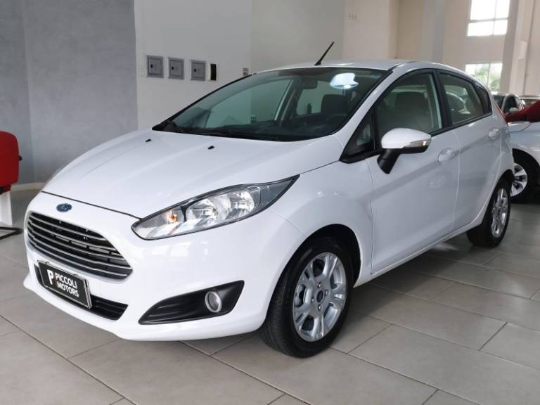 FORD - FIESTA - 2014/2015 - Branca - R$ 44.900,00