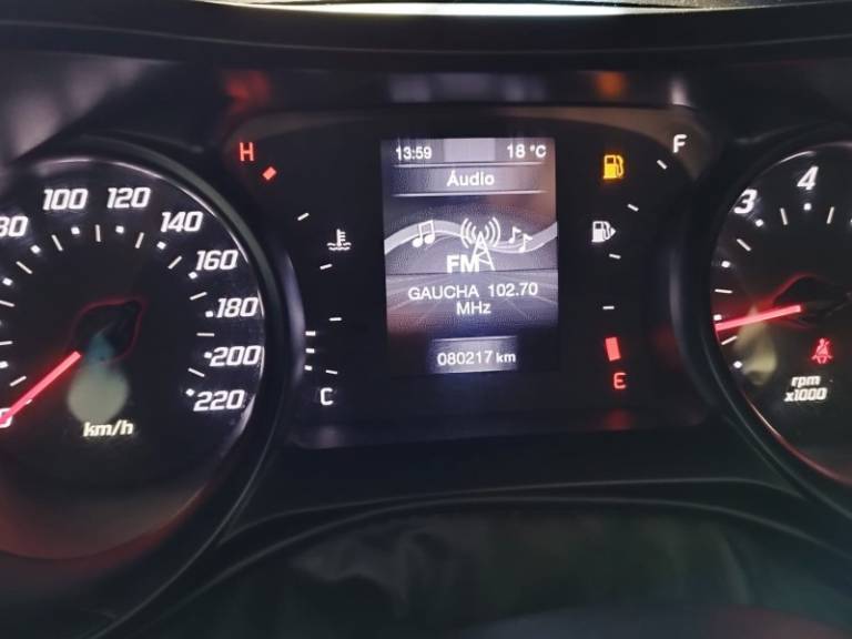 FIAT - CRONOS - 2018/2019 - Branca - R$ 65.900,00