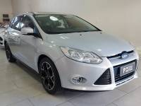 FORD - FOCUS - 2014/2015 - Prata - R$ 59.900,00