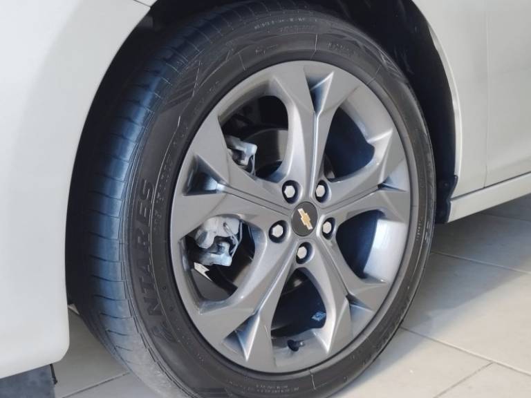 CHEVROLET - CRUZE - 2019/2019 - Prata - R$ 109.900,00