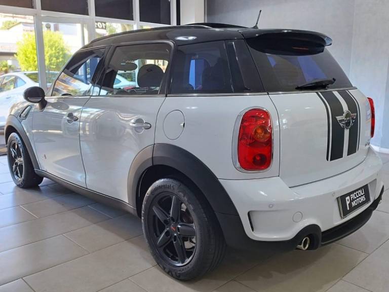 MINI - COUNTRYMAN - 2010/2011 - Branca - R$ 92.000,00