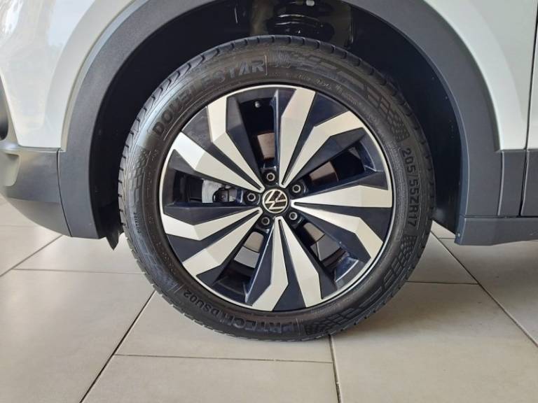 VOLKSWAGEN - T-CROSS - 2022/2023 - Branca - R$ 134.900,00