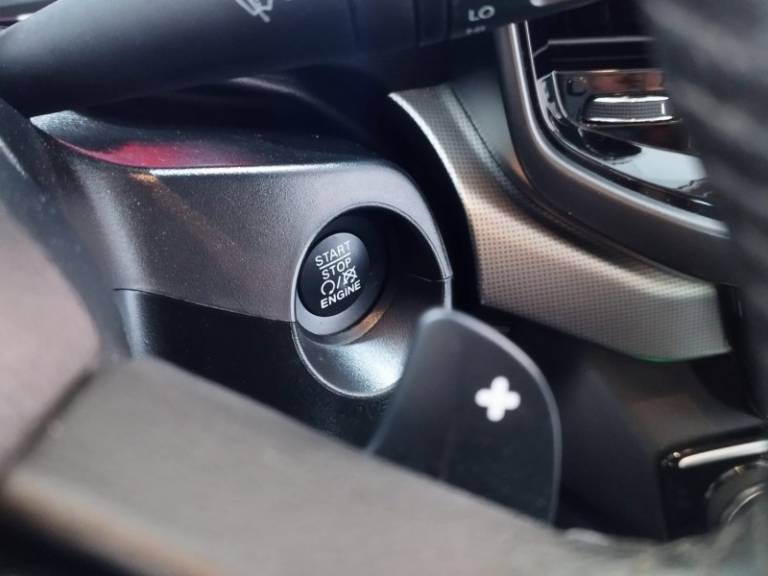 FIAT - TORO - 2021/2022 - Prata - R$ 132.900,00