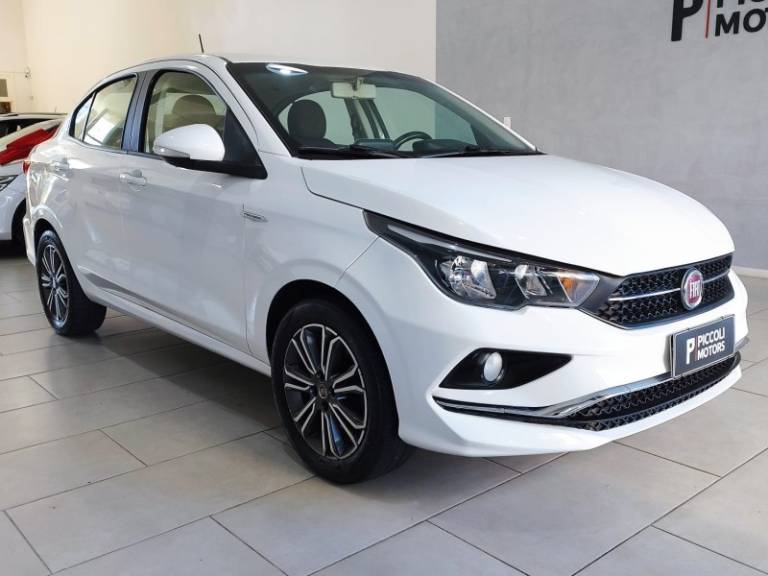 FIAT - CRONOS - 2018/2019 - Branca - R$ 65.900,00