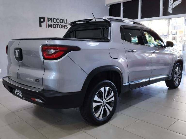 FIAT - TORO - 2021/2022 - Prata - R$ 132.900,00