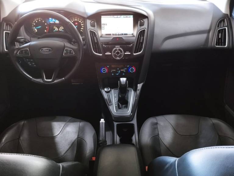 FORD - FOCUS - 2016/2016 - Cinza - R$ 64.900,00