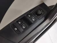 VOLKSWAGEN - T-CROSS - 2022/2023 - Branca - R$ 134.900,00