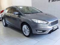 FORD - FOCUS - 2016/2016 - Cinza - R$ 64.900,00