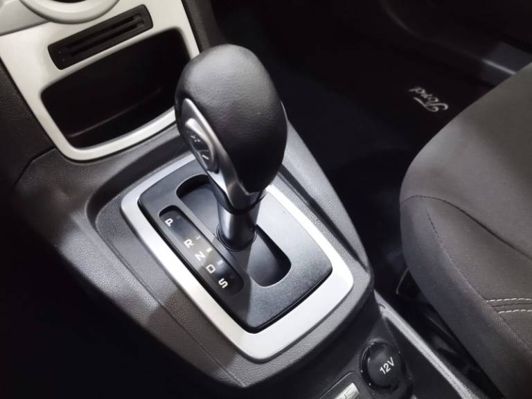 FORD - FIESTA - 2014/2015 - Branca - R$ 44.900,00