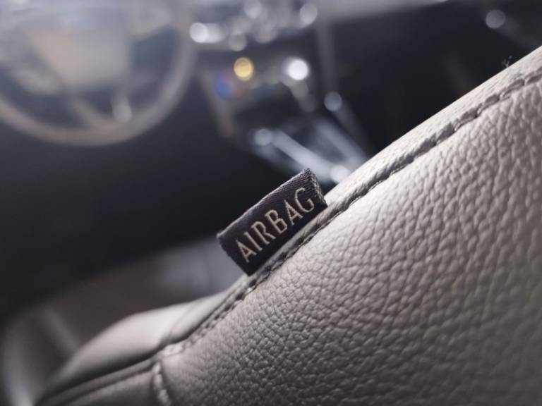 FORD - FOCUS - 2016/2016 - Branca - R$ 69.900,00