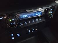 TOYOTA - HILUX - 2023/2023 - Branca - R$ 279.900,00