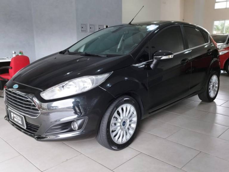 FORD - FIESTA - 2013/2014 - Preta - R$ 49.900,00