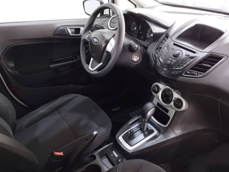 FORD - FIESTA - 2014/2015 - Branca - R$ 44.900,00