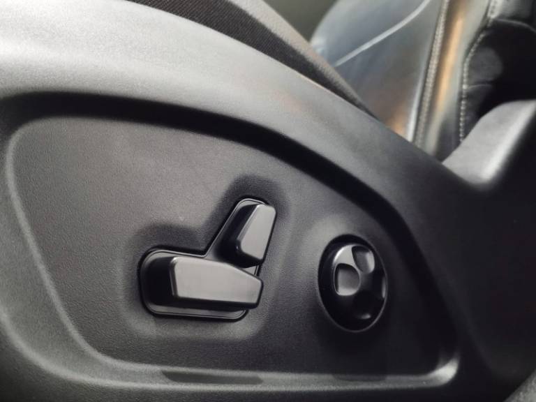 FIAT - TORO - 2021/2022 - Prata - R$ 132.900,00