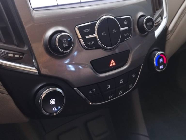 CHEVROLET - CRUZE - 2019/2019 - Prata - R$ 109.900,00