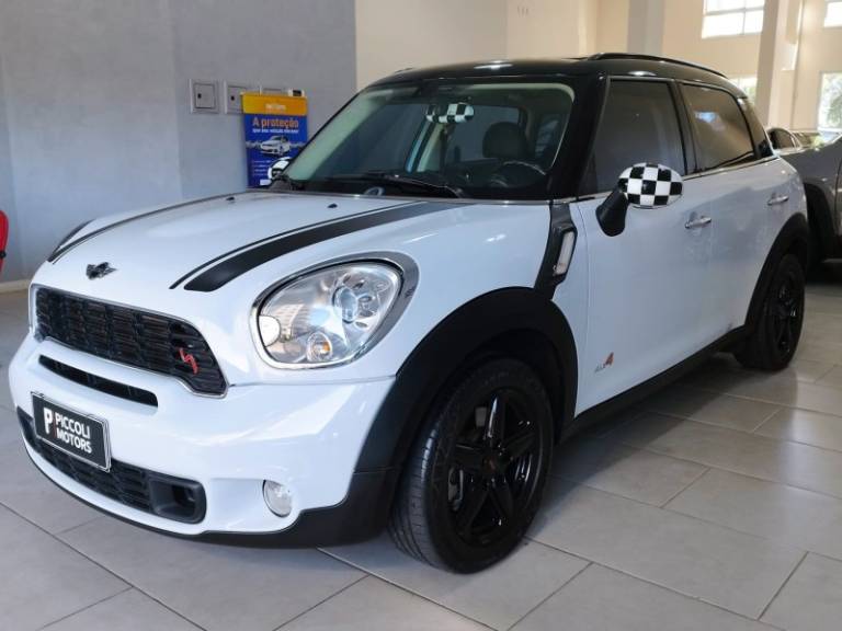 MINI - COUNTRYMAN - 2010/2011 - Branca - R$ 92.000,00