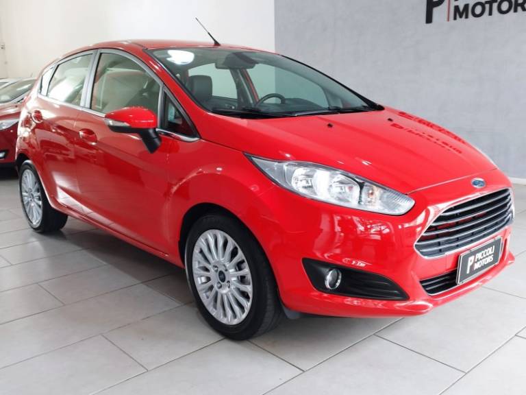 FORD - FIESTA - 2013/2014 - Vermelha - R$ 46.900,00