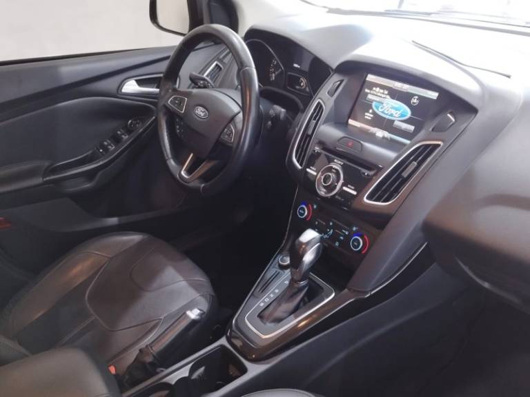 FORD - FOCUS - 2016/2016 - Cinza - R$ 64.900,00