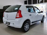 RENAULT - SANDERO - 2012/2012 - Branca - R$ 30.900,00