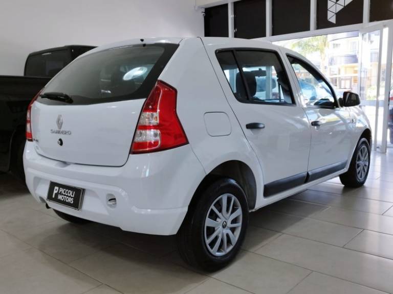 RENAULT - SANDERO - 2012/2012 - Branca - R$ 30.900,00