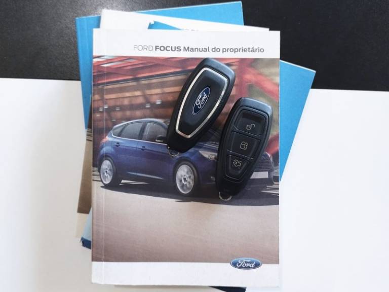 FORD - FOCUS - 2016/2016 - Cinza - R$ 64.900,00