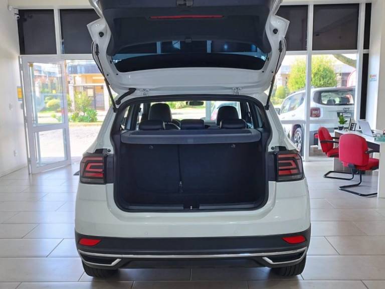 VOLKSWAGEN - T-CROSS - 2022/2023 - Branca - R$ 134.900,00